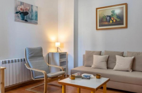 EDIF SERRANEU Estudio 4 Pax con Wifi y Parking gratis